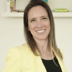 Cláudia Paes