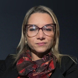 Aline Valli de Leão